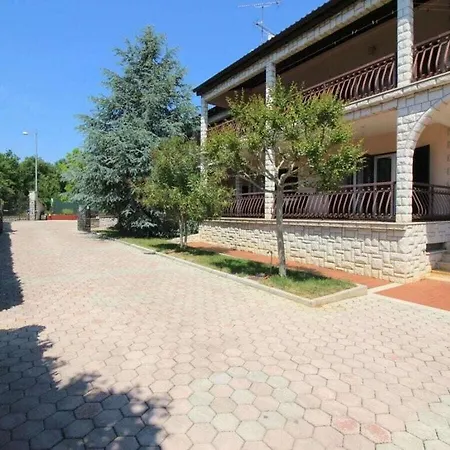 Rosemary Comfortable Holiday Porec
